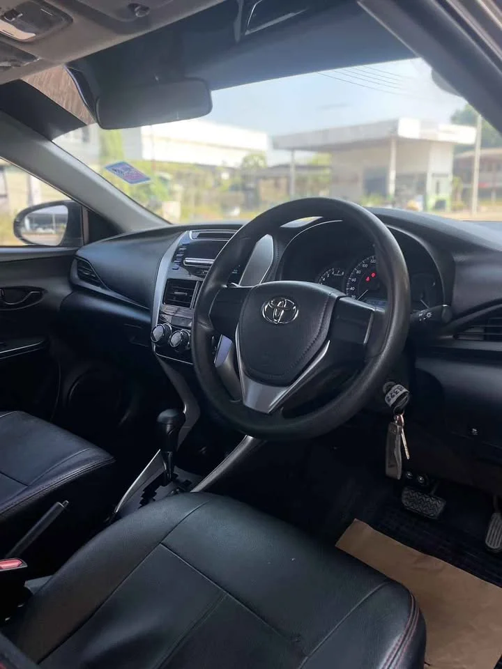 2017 Toyota Yaris ATIV III 2