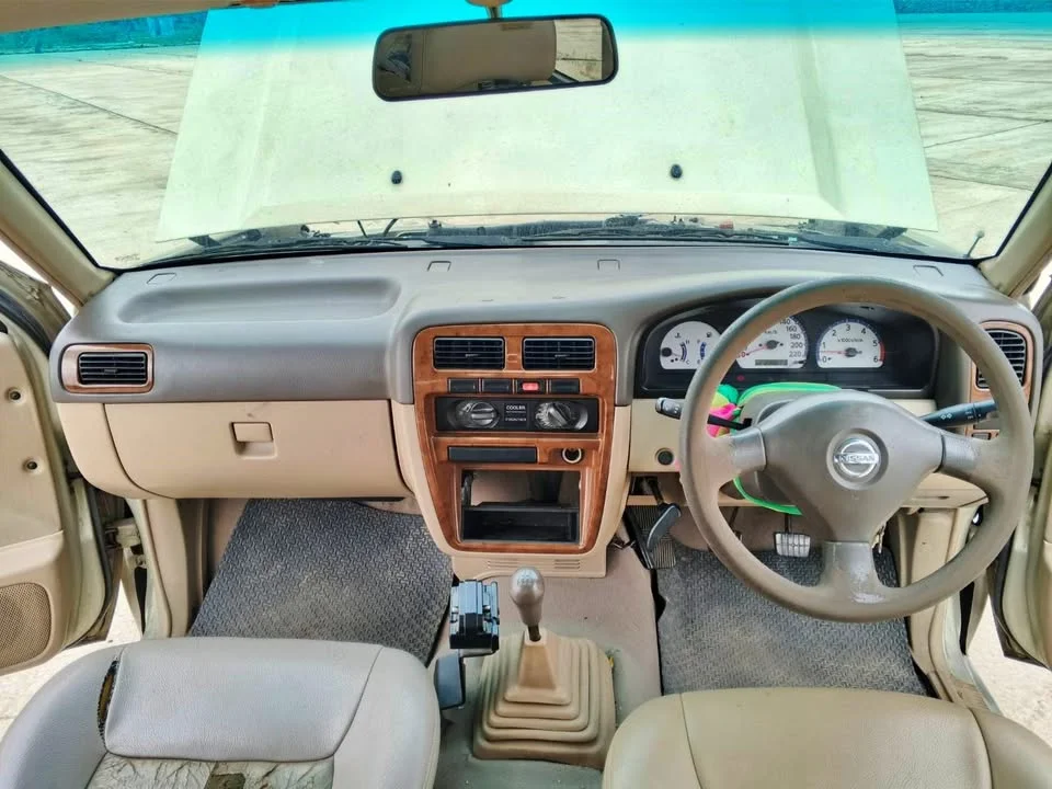 2005 Nissan Frontier I 2