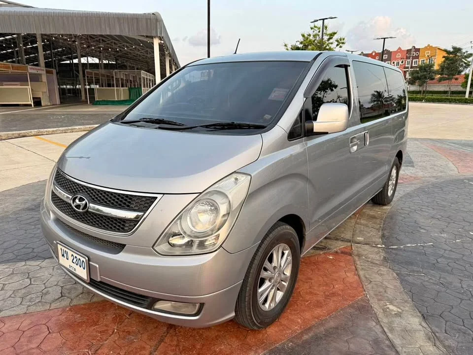 2012 Hyundai H-1 II 2