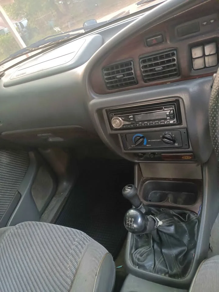 2000 Mazda 2500 Fighter V 3