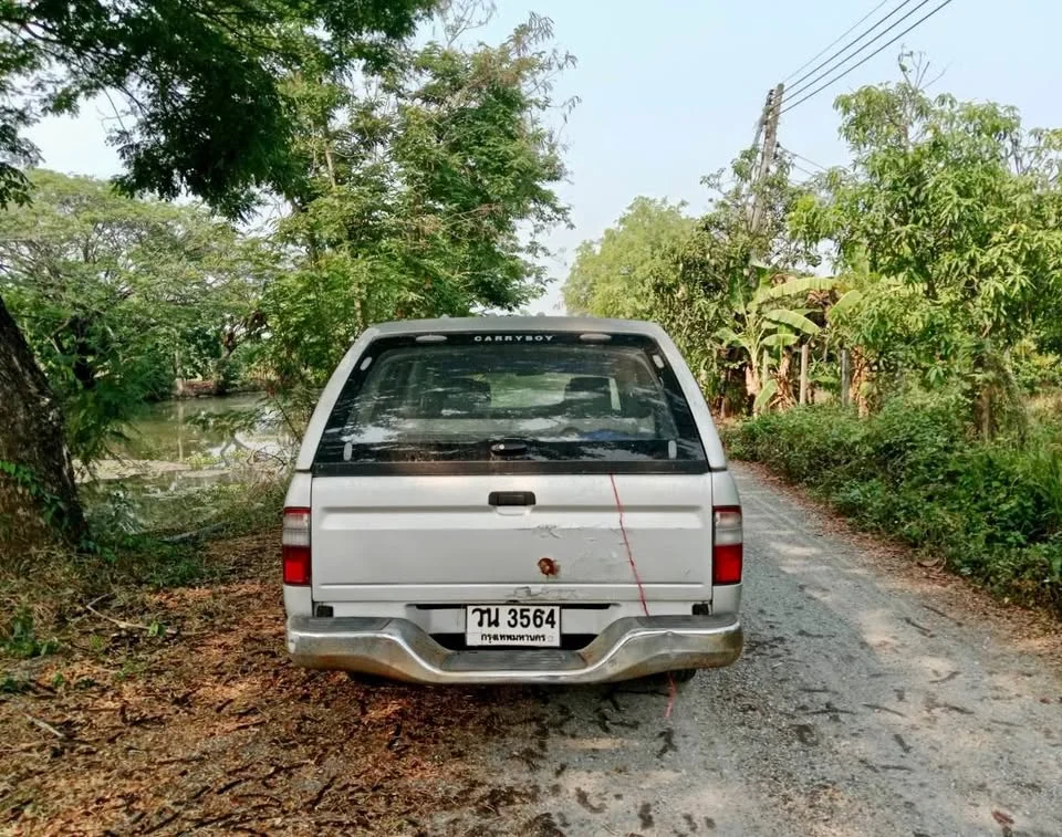 2002 Toyota Hilux Tiger VI 2