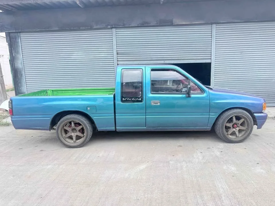 1993 Isuzu TFR III 3