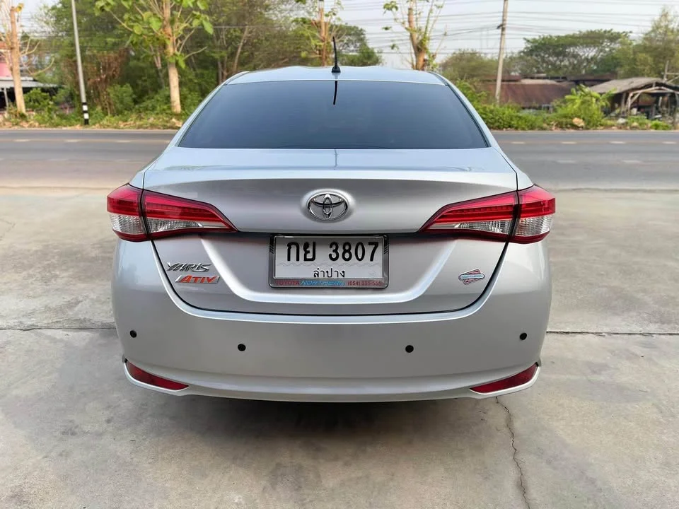 2020 Toyota Yaris ATIV III 3