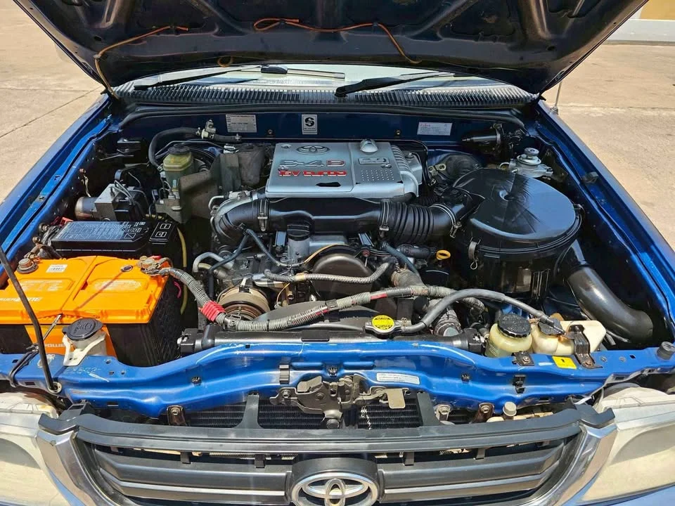 2002 Toyota Hilux Tiger VI 2
