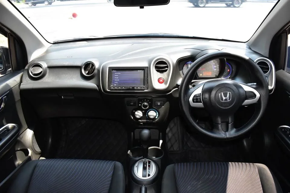 2015 Honda Mobilio II 2
