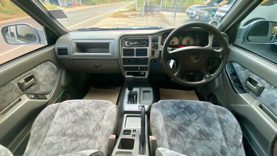 2002 Isuzu Faster Dragon Eyes III 3