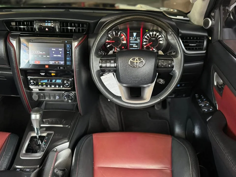 2020 Toyota Fortuner II 3