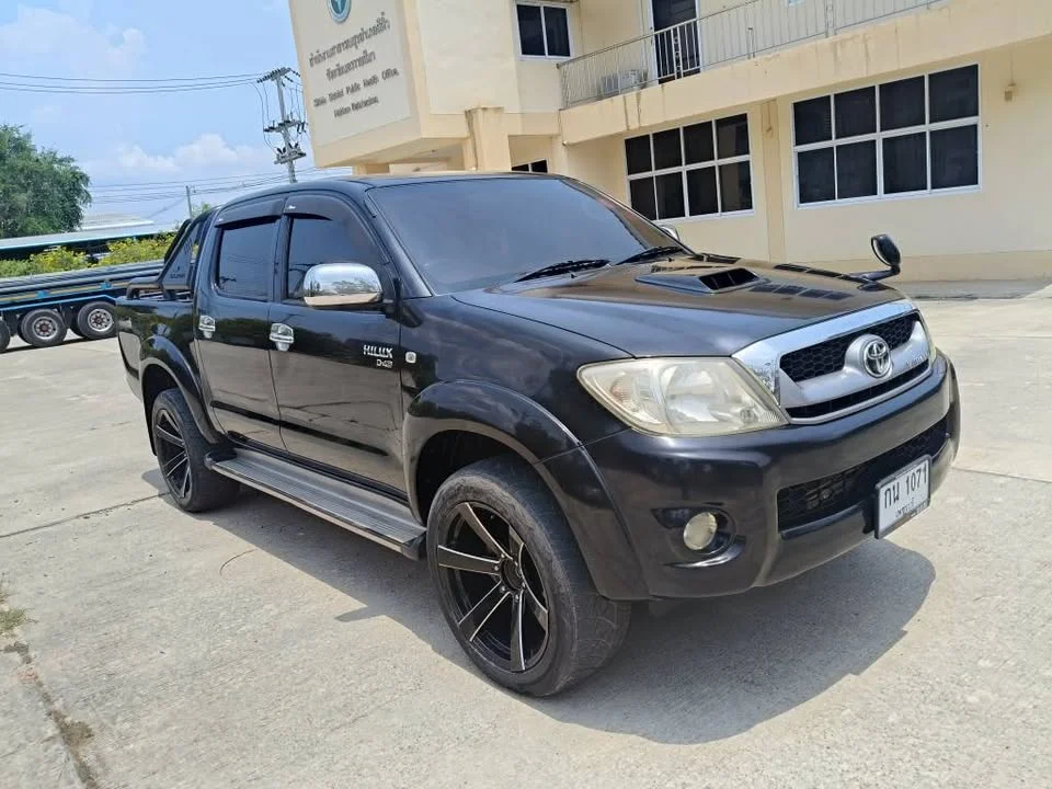 2011 Toyota Hilux VII 2