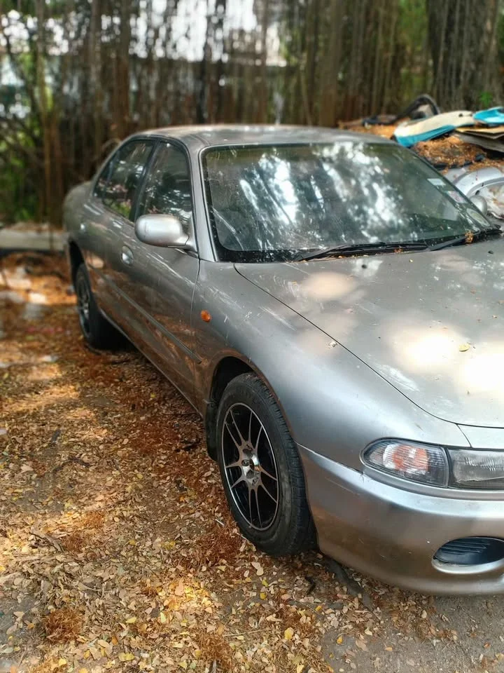1996 Mitsubishi Galant VII 3