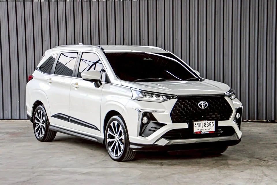 2023 Toyota Veloz III 3