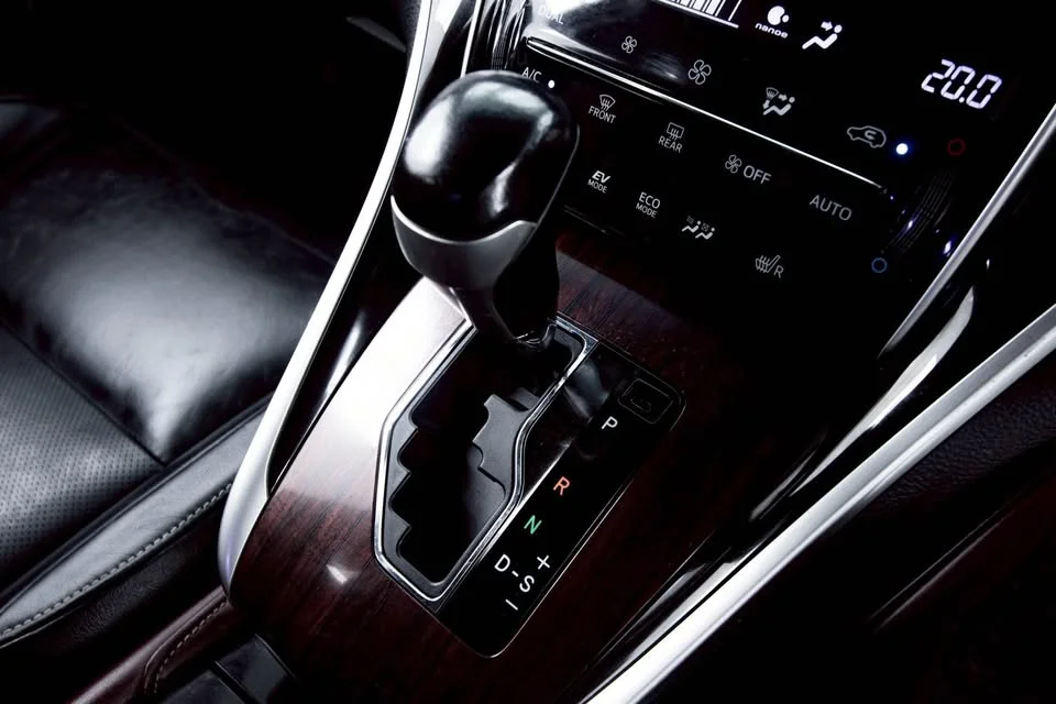 2014 Toyota Harrier III 3