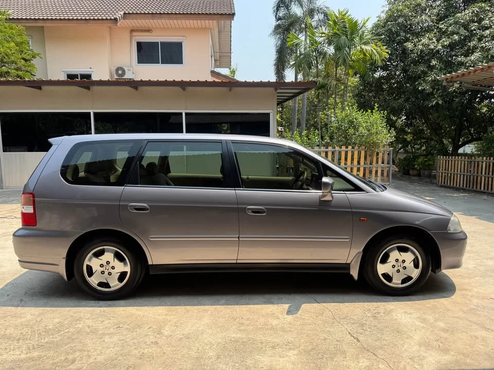 2001 Honda Odyssey II 2