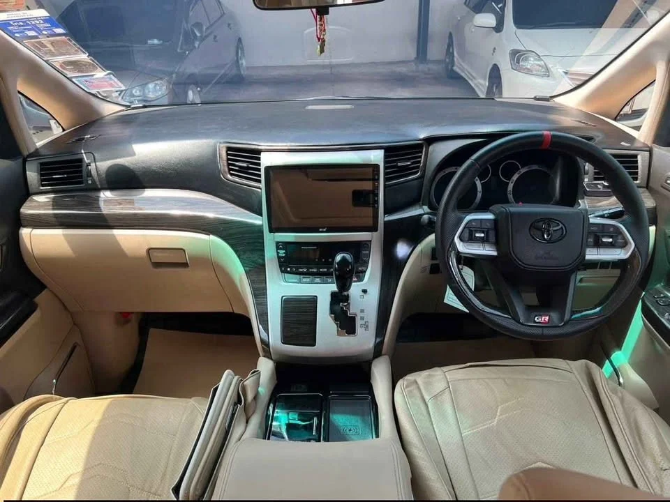2010 Toyota Alphard, Vellfire II (AH20) 2