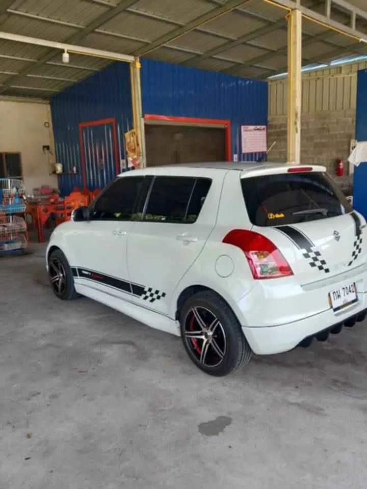 2011 Suzuki Swift I 2