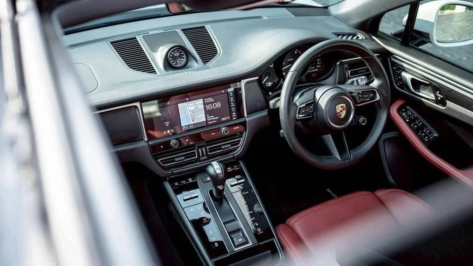 2023 Porsche Macan I 2