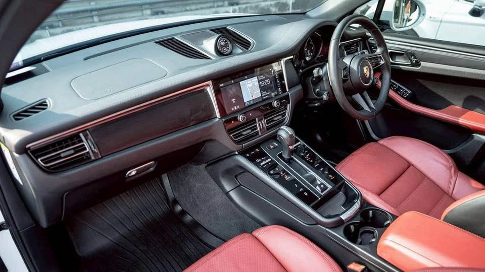 2023 Porsche Macan I 3
