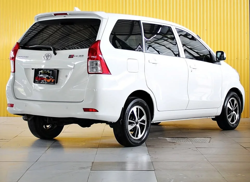 2012 Toyota Avanza II 2