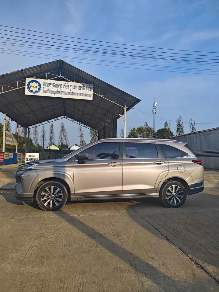 2023 Toyota Veloz III 2