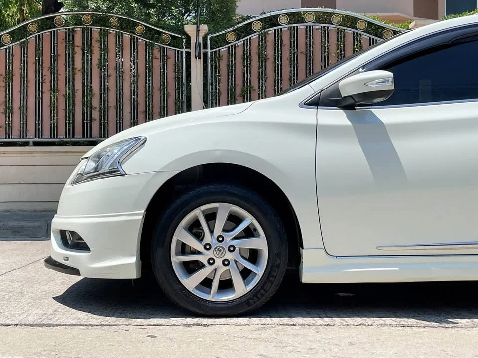 2013 Nissan Sylphy III (B17) 3