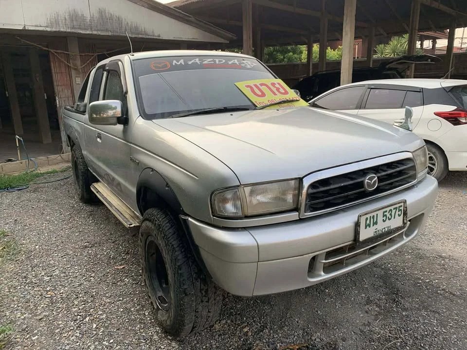 2000 Mazda 2500 Fighter V 3