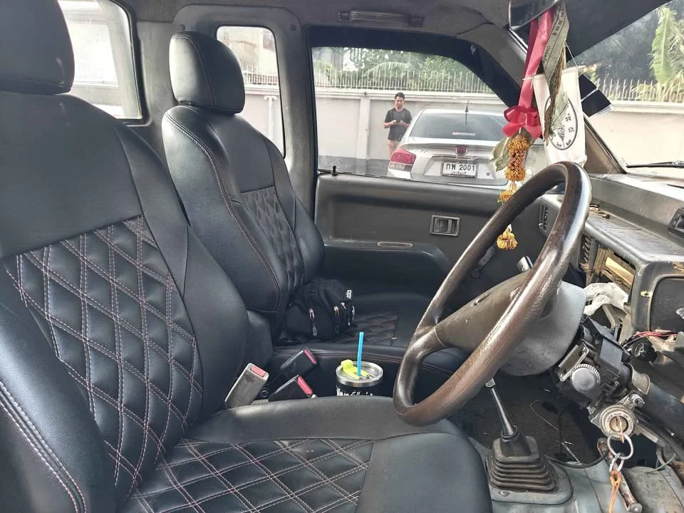 1994 Mitsubishi Triton II 3