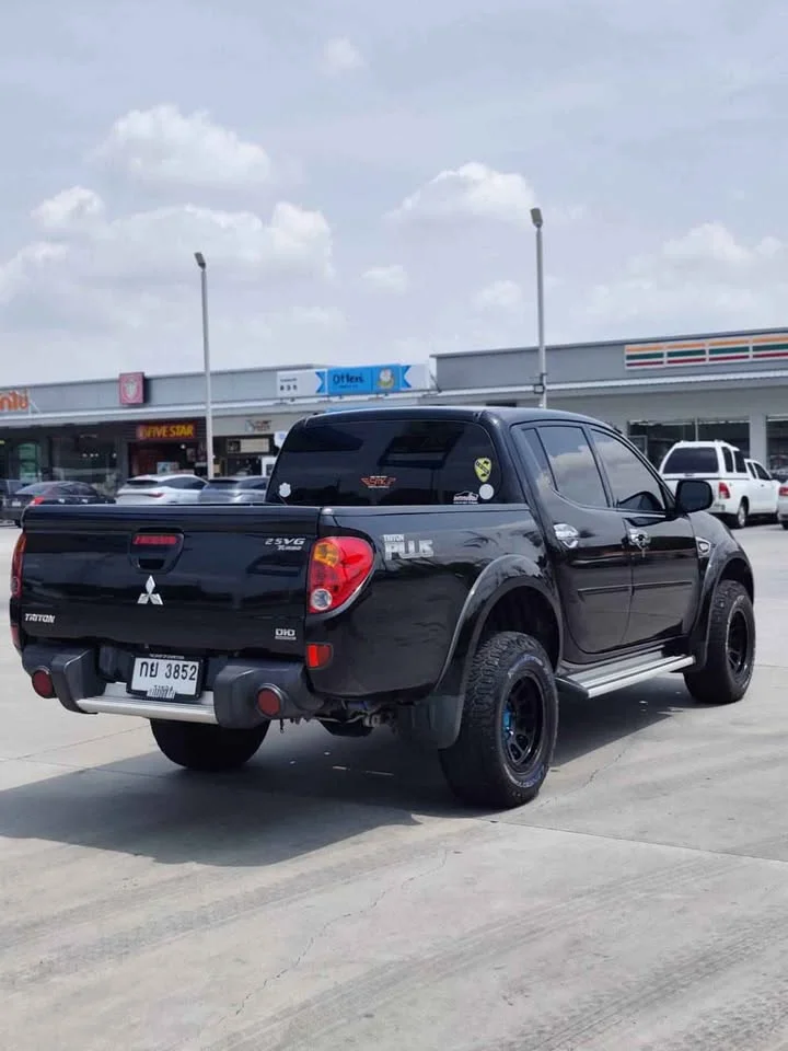 2013 Mitsubishi Triton IV 2