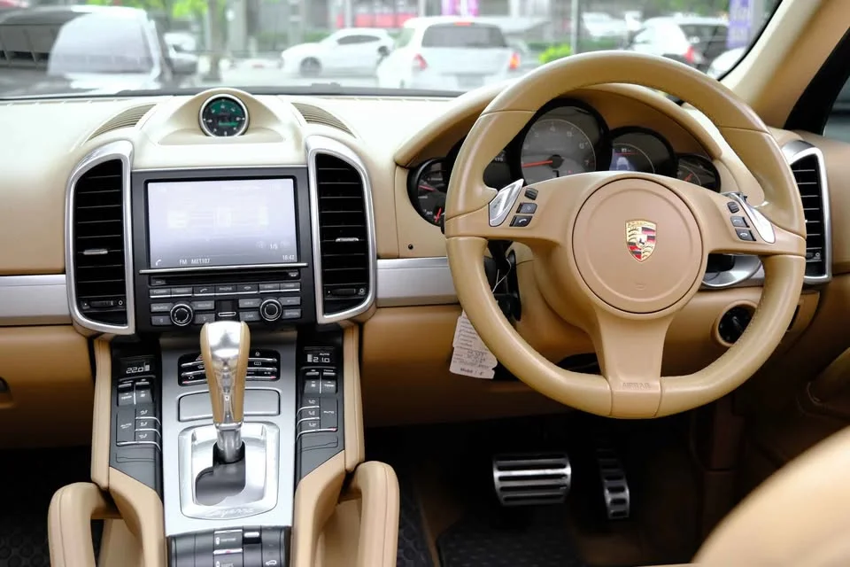 2013 Porsche Cayenne II 2