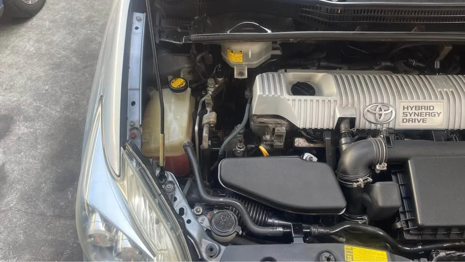2010 Toyota Prius III 3