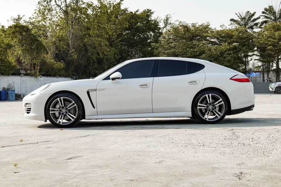 2013 Porsche Panamera I 3