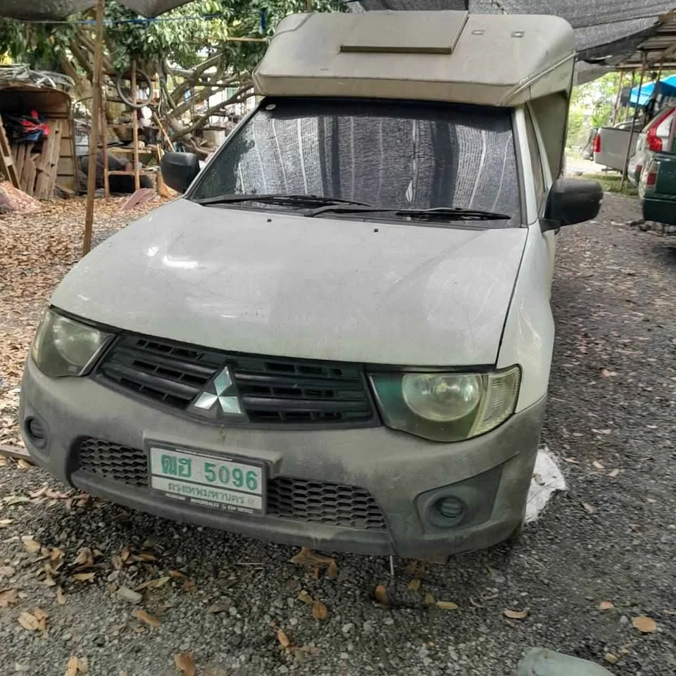 2013 Mitsubishi Triton IV 2