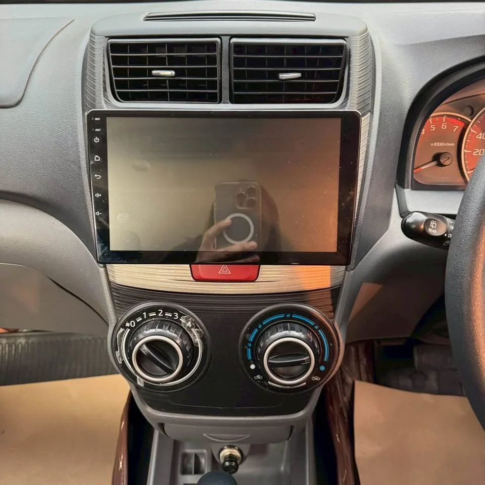 2012 Toyota Avanza II 2