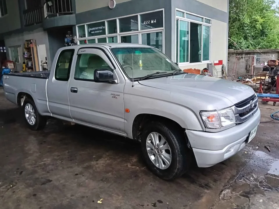 2004 Toyota Hilux Tiger VI 2