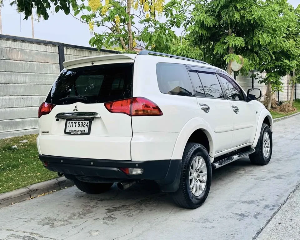 2013 Mitsubishi Pajero Sport II 3