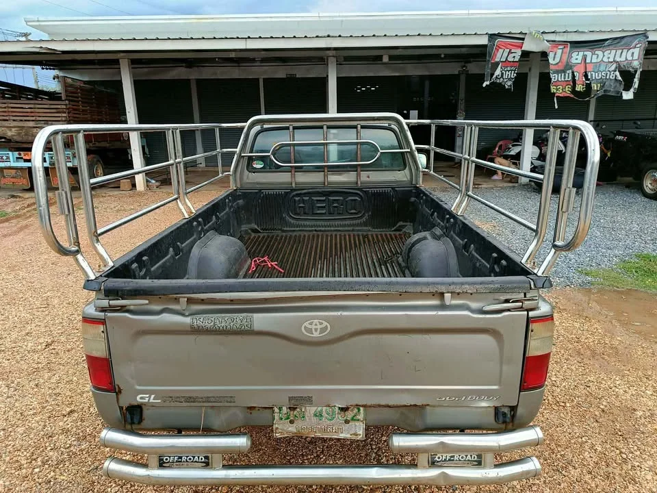 2002 Toyota Hilux Tiger VI 2