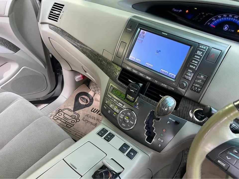 2010 Toyota Estima III 3