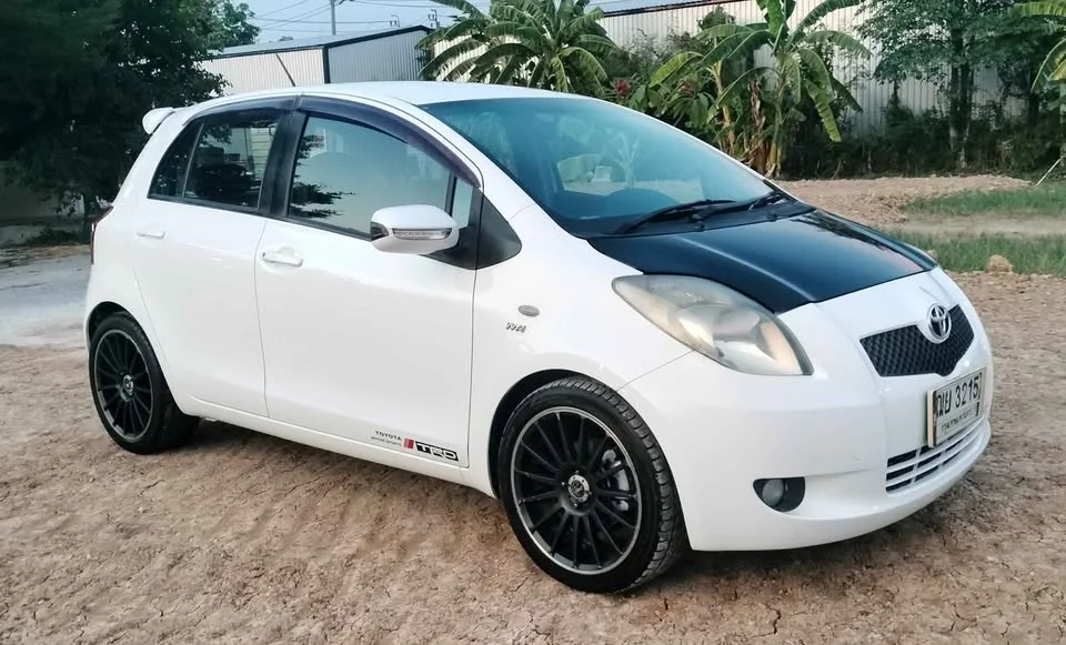 2009 Toyota Yaris II 2