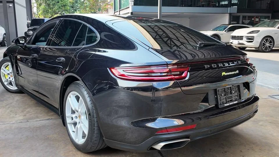 2017 Porsche Panamera II 3