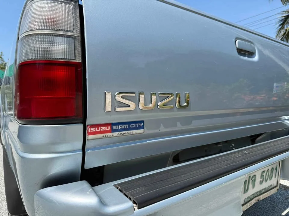 2002 Isuzu Faster Dragon Eyes III 2