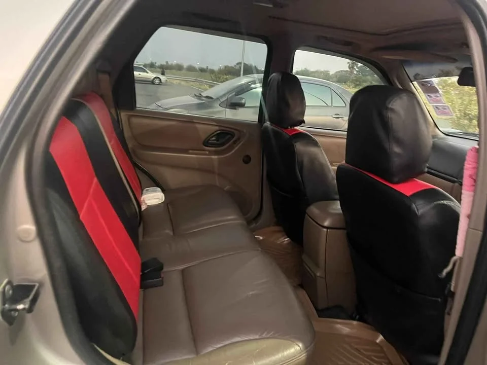 2004 Ford Escape I 2
