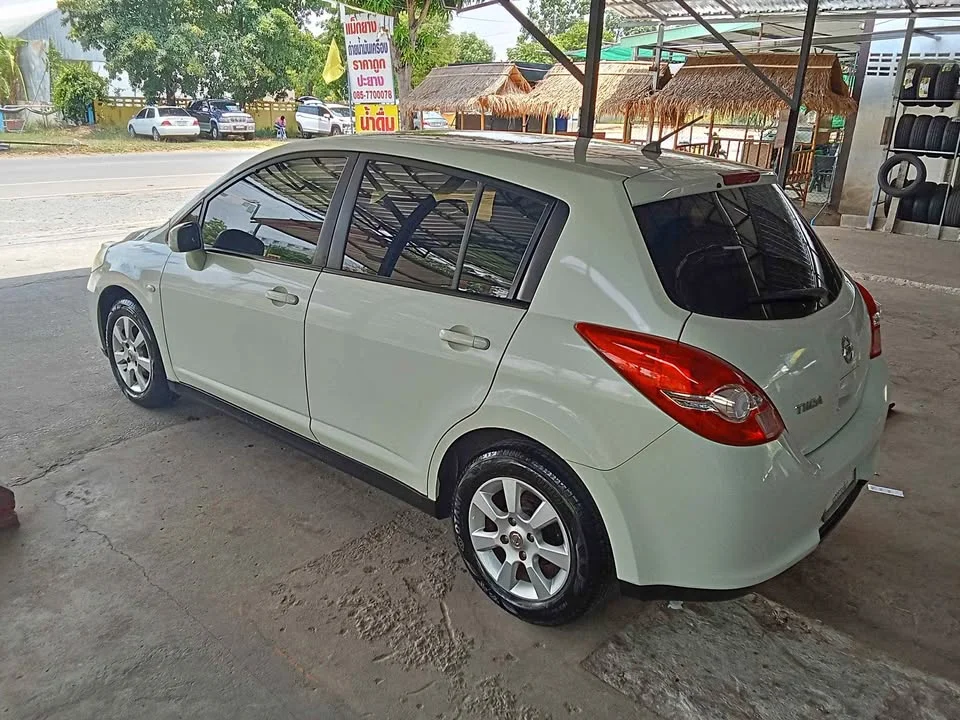 2010 Nissan Tiida I (C11) 3