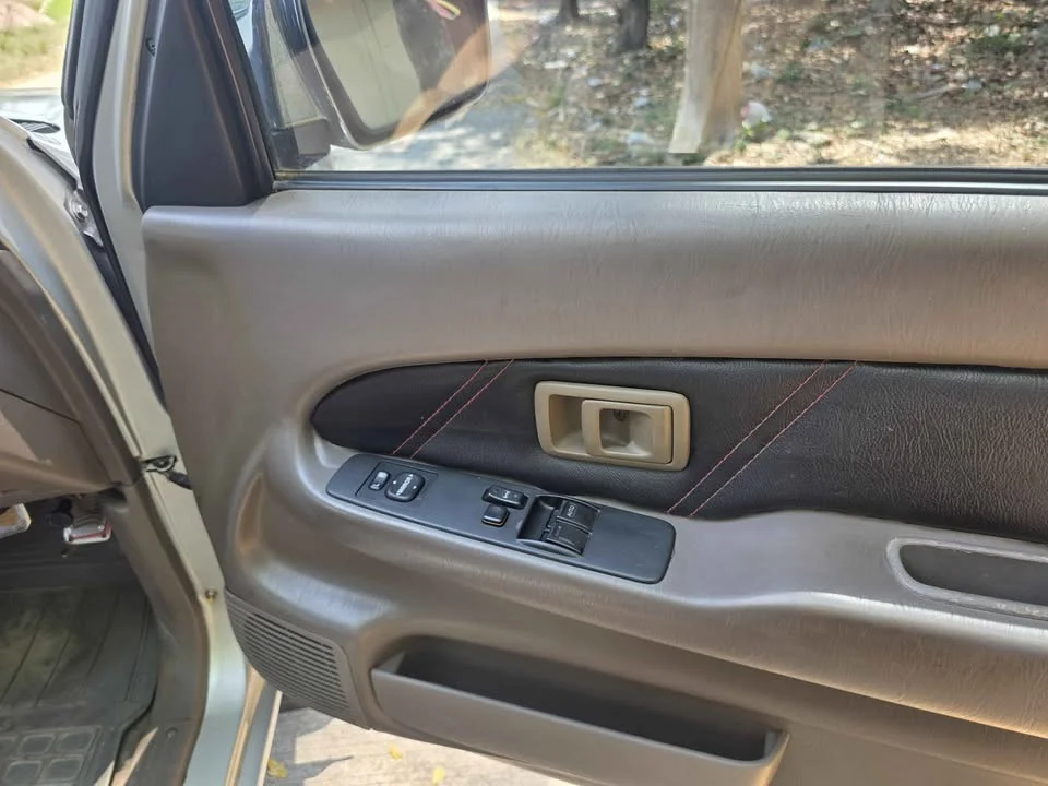 2003 Toyota Hilux Tiger VI 2