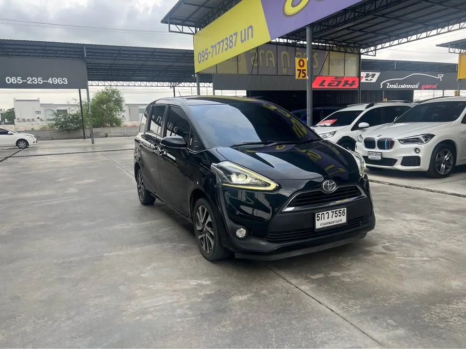 2016 Toyota Sienta II 2