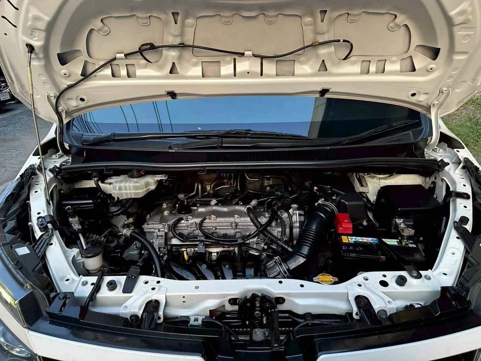 2016 Toyota Voxy III 3