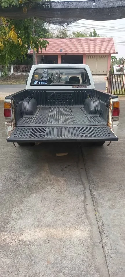 1993 Isuzu TFR III 2
