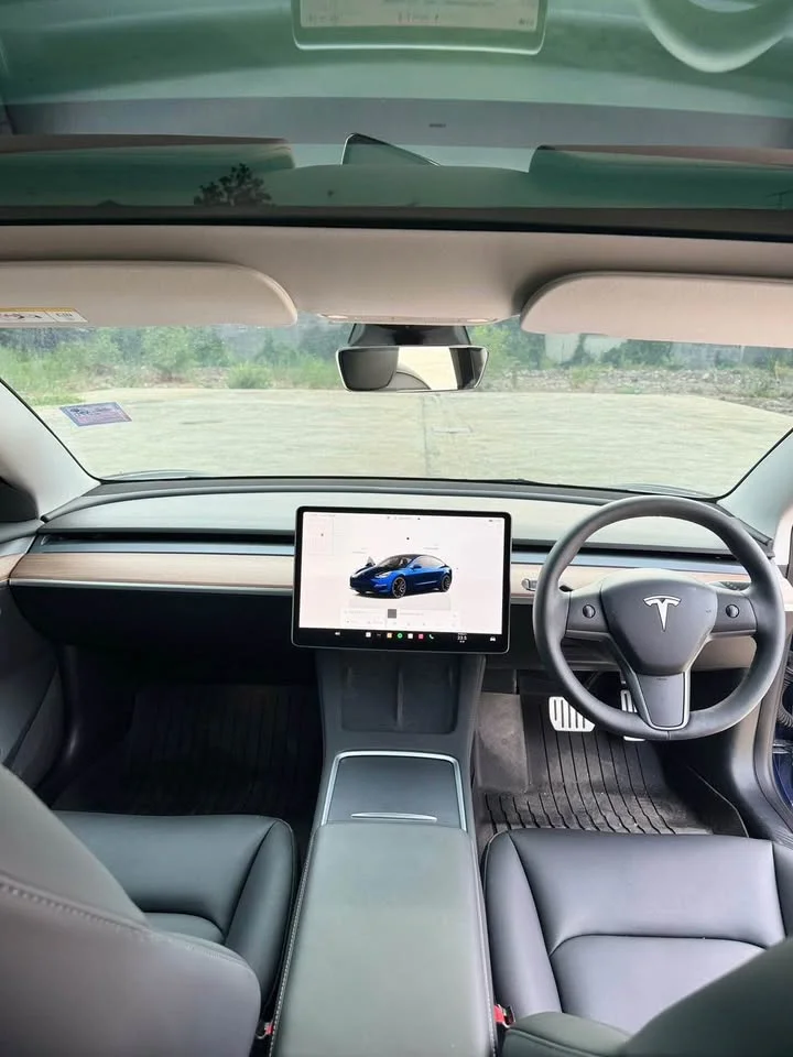 2023 Tesla Model 3 3