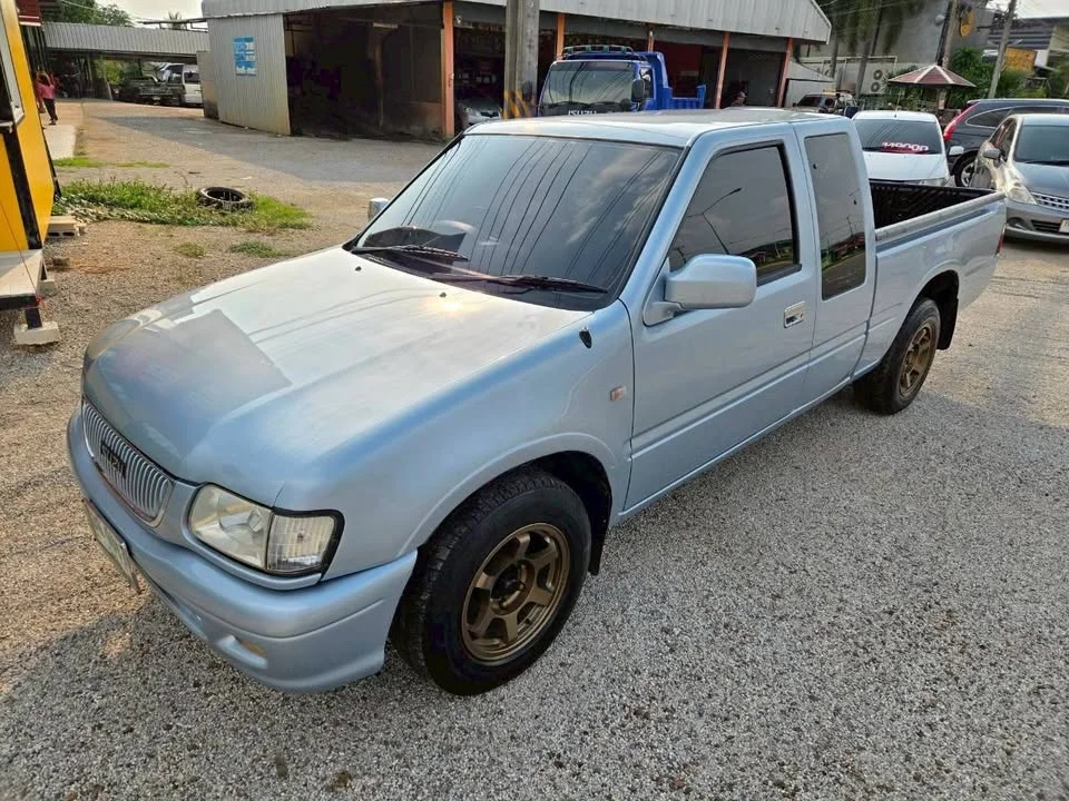 2001 Isuzu Faster Dragon Eyes III 2