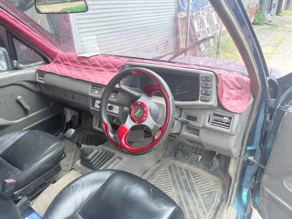 1993 Isuzu TFR III 2