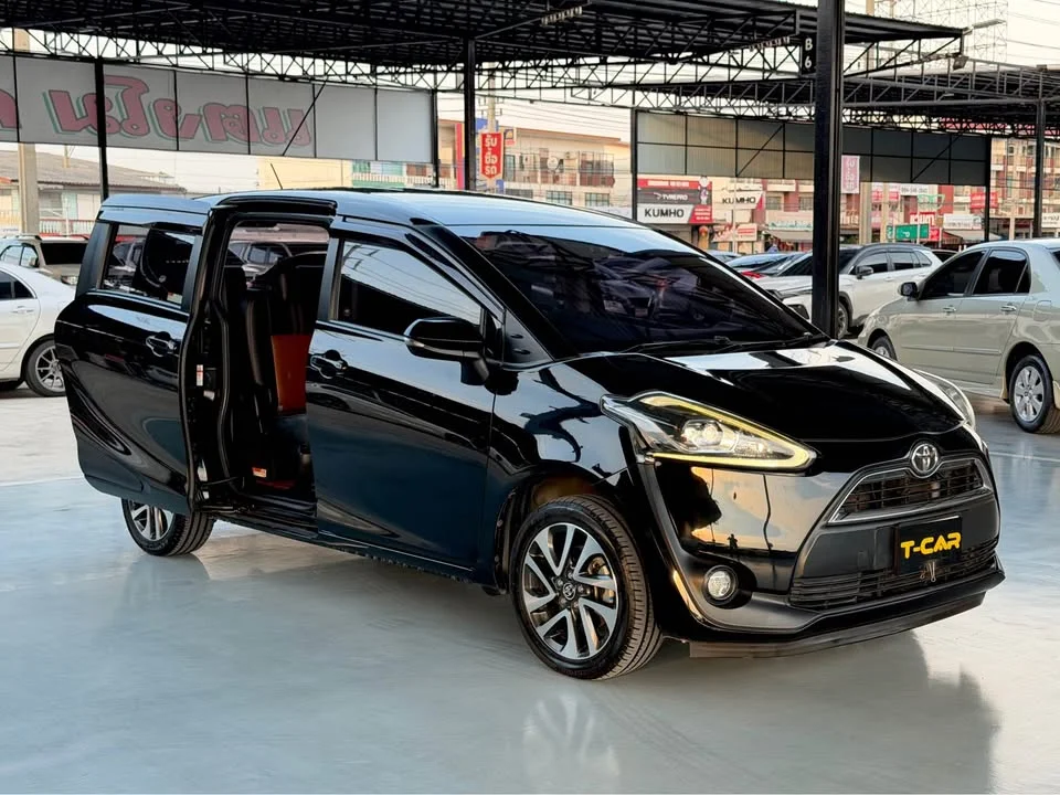 2019 Toyota Sienta II 2