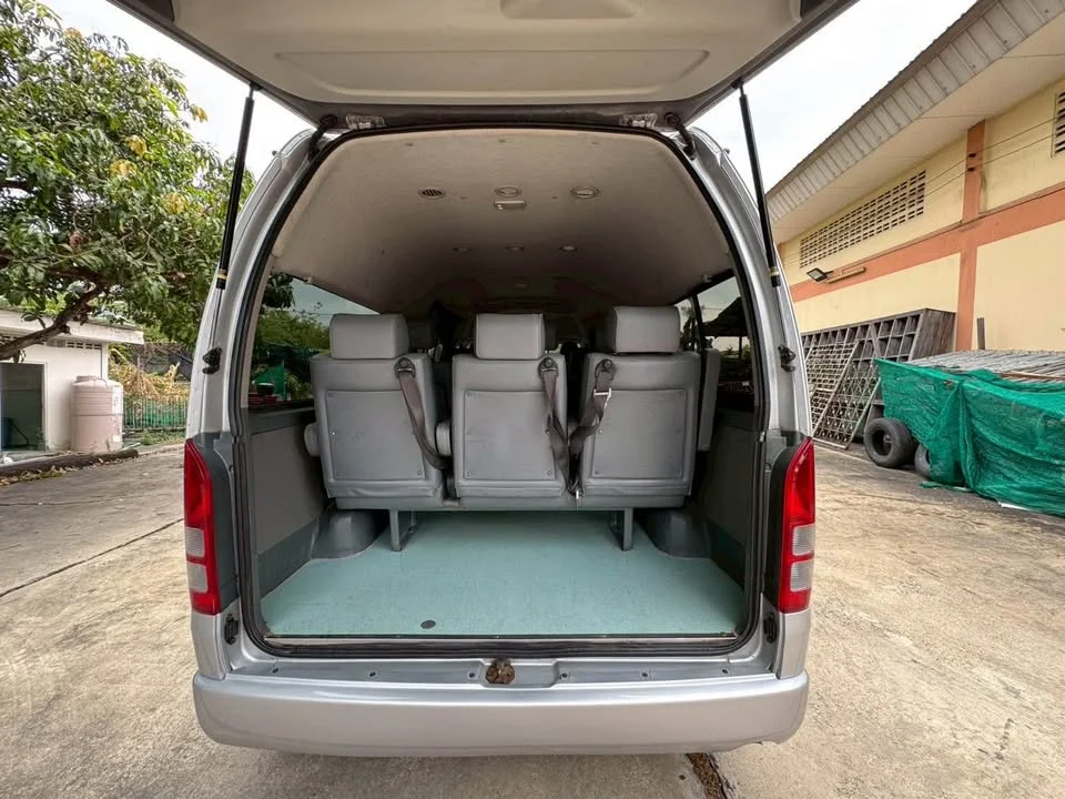 2009 Toyota Commuter V (H200) 2
