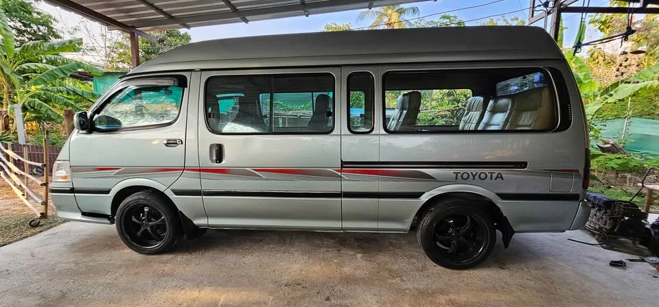 Toyota Commuter IV (H100) 2